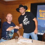 Con Rhett Akins (2006)