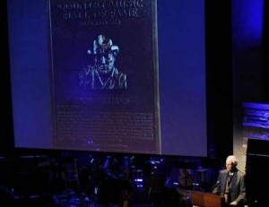 Don Williams premiato con il medaglione della Hall of Fame