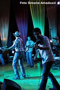 Aaron Watson e la sua band - Crazy Bull Cafe (VI) 27 luglio 2011 (Foto Simone Amaduzzi)